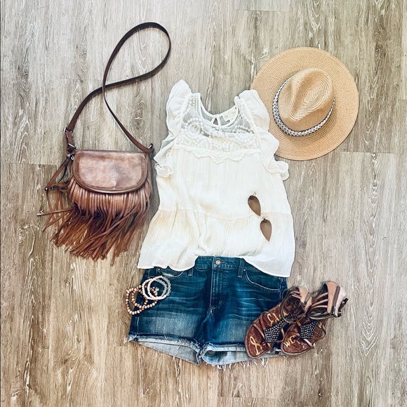 JUN & IVY Tops - JUN & IVY ruffled sleeveless top